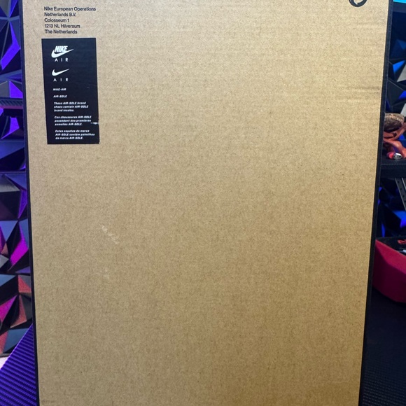 Jordan 12 - Picture 12 of 12